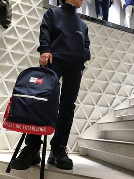 Guess ゲス のバックパック リュック ブルー系 を使ったメンズ人気ファッションコーディネート Wear