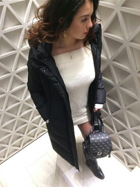 「Guess（ゲス）のアイテム（ダウンジャケット/コート）」を使った、GUESS JAPANさん（レディース・160cm）の冬コーディネート