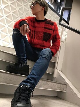 「Guess（ゲス）のアイテム（ニット/セーター）」を使った、GUESS JAPANさん（メンズ・170cm）の冬コーディネート