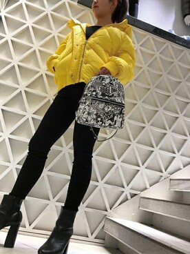 「Guess（ゲス）のアイテム（ダウンジャケット/コート）」を使った、GUESS JAPANさん（レディース・156cm）の冬コーディネート