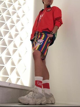 「Guess（ゲス）のアイテム（スタジャン）」を使った、GUESS JAPANさん（メンズ・174cm）の春コーディネート