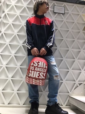 「Guess（ゲス）のアイテム（ジャージ）」を使った、GUESS JAPANさん（メンズ・170cm）の春コーディネート