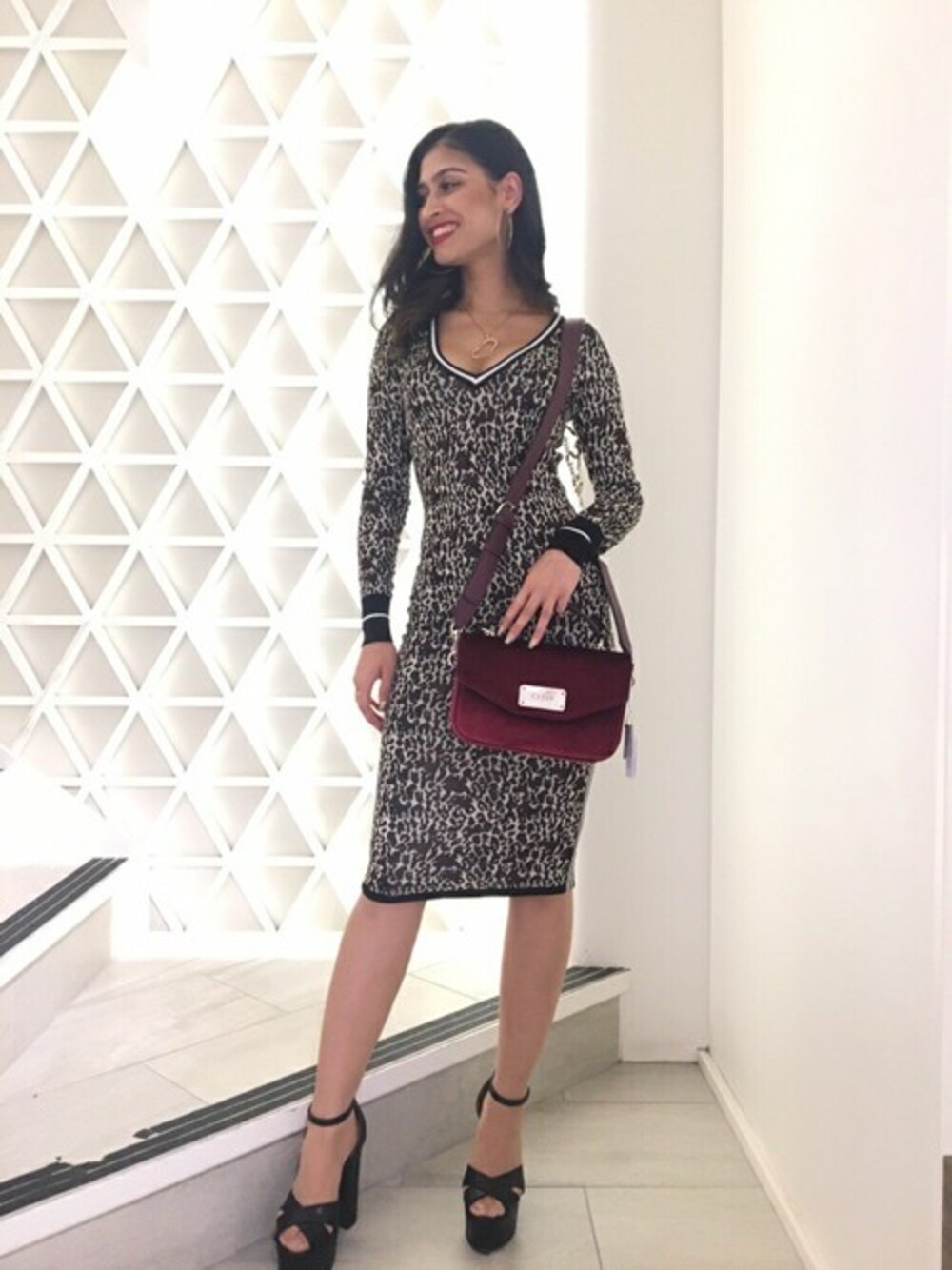 その他のワンピースを着用したレディースの秋コーディネートの1枚目の写真