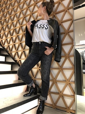 「Guess（ゲス）のアイテム（ライダースジャケット）」を使った、GUESS JAPANさん（レディース・161cm）の秋コーディネート