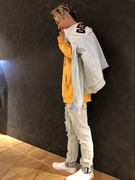 「Guess（ゲス）のアイテム（デニムジャケット）」を使った、GUESS JAPANさん（メンズ・170cm）の秋コーディネート