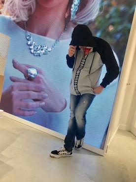 GUESS JAPANさん（メンズ・175cm）の秋コーディネート