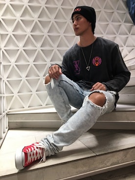 「Guess（ゲス）のアイテム（ニットキャップ/ビーニー）」を使った、GUESS JAPANさん（メンズ・179cm）の秋コーディネート