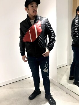 「Guess（ゲス）のアイテム（キャップ）」を使った、GUESS JAPANさん（メンズ・170cm）の秋コーディネート