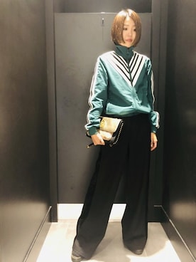 「Guess（ゲス）のアイテム（ジャージ）」を使った、GUESS JAPANさん（レディース・156cm）の秋コーディネート