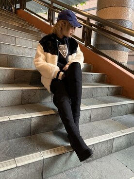 「Guess（ゲス）のアイテム（帽子）」を使った、GUESS JAPANさん（レディース・156cm）の秋コーディネート
