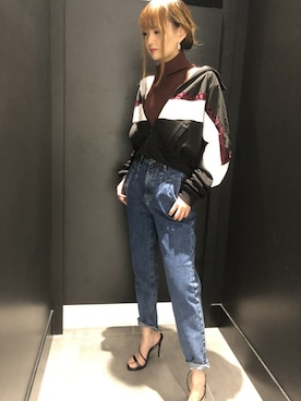 「Guess（ゲス）のアイテム（ジャージ）」を使った、GUESS JAPANさん（レディース・162cm）の秋コーディネート