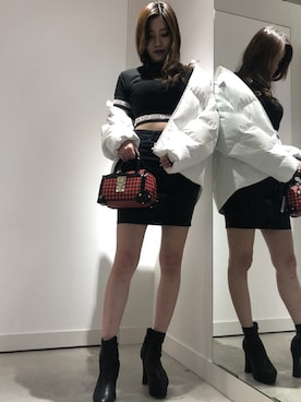 「Guess（ゲス）のアイテム（ダウンジャケット/コート）」を使った、GUESS JAPANさん（レディース・162cm）の秋コーディネート