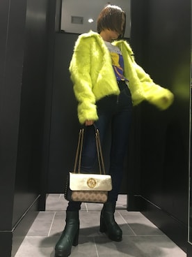 「Guess（ゲス）のアイテム（その他アウター）」を使った、GUESS JAPANさん（レディース・163cm）の秋コーディネート