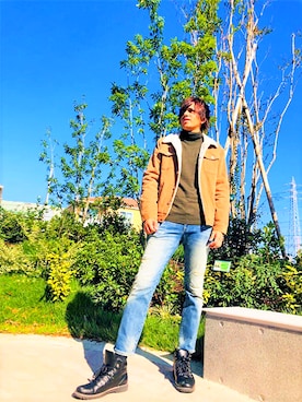 「Guess（ゲス）のアイテム（ニット/セーター）」を使った、GUESS JAPANさん（メンズ・184cm）の秋コーディネート