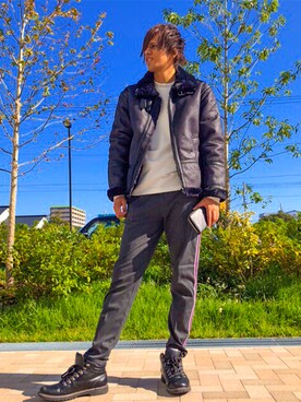 「ムートンコート」｜「アイテム（その他アウター）」を使った、GUESS JAPANさん（メンズ・184cm）の秋コーディネート