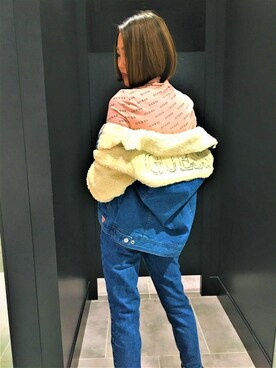 「ボア」｜「アイテム（デニムジャケット）」を使った、GUESS JAPANさん（レディース・163cm）の秋コーディネート