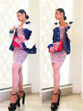 「ボア」｜「アイテム（デニムジャケット）」を使った、GUESS JAPANさん（レディース・165cm）の秋コーディネート
