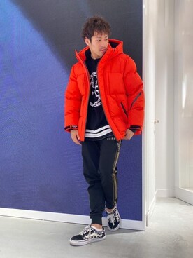 「Guess（ゲス）のアイテム（ダウンジャケット/コート）」を使った、GUESS JAPANさん（メンズ・175cm）の冬コーディネート