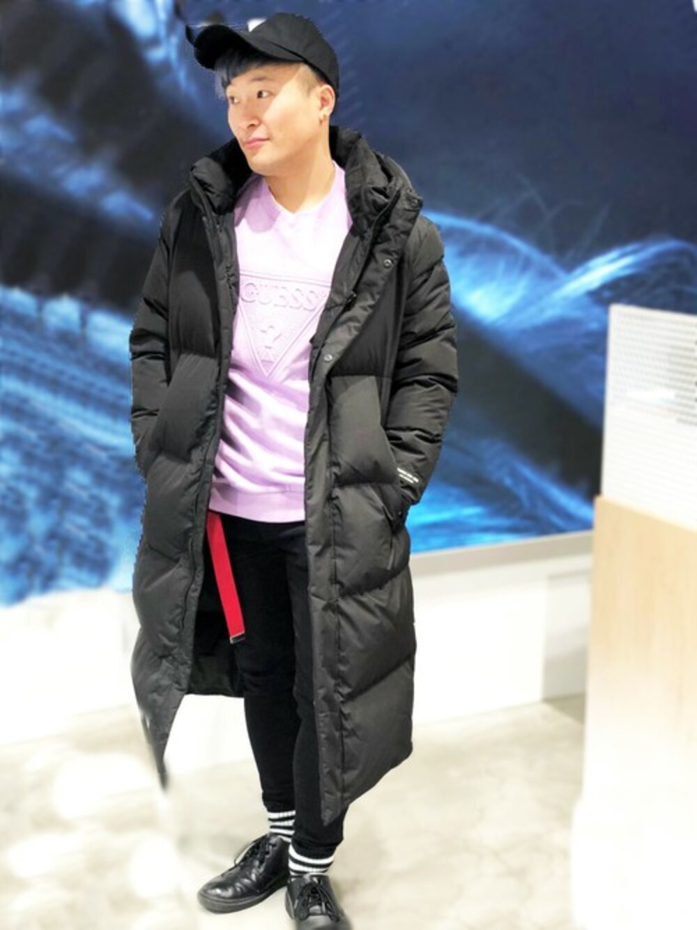 Guess（ゲス）の「HOODED LONG DOWN JACKET（ダウン 