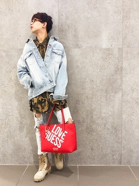 「Guess（ゲス）のアイテム（デニムジャケット）」を使った、GUESS JAPANさん（メンズ・176cm）の冬コーディネート