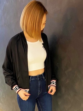 「Guess（ゲス）のアイテム（ジャージ）」を使った、GUESS JAPANさん（レディース・156cm）の冬コーディネート
