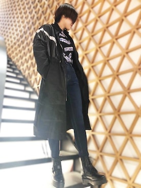 「Guess（ゲス）のアイテム（ナイロンジャケット）」を使った、GUESS JAPANさん（レディース・166cm）の冬コーディネート