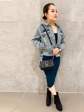 「Guess（ゲス）のアイテム（デニムジャケット）」を使った、GUESS JAPANさん（レディース・151cm）の冬コーディネート