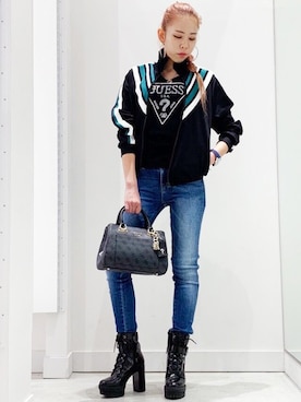 「バッグ」｜「アイテム（ジャージ）」を使った、GUESS JAPANさん（レディース・156cm）の冬コーディネート