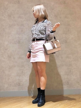 「guess錦糸町」｜GUESS JAPANさん（レディース・152cm）の春コーディネート