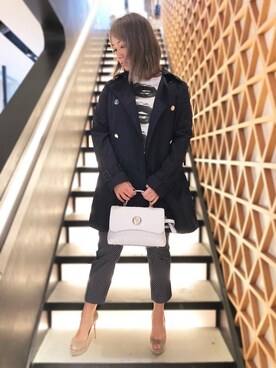 「Guess（ゲス）のアイテム（トレンチコート）」を使った、GUESS JAPANさん（レディース・160cm）の春コーディネート