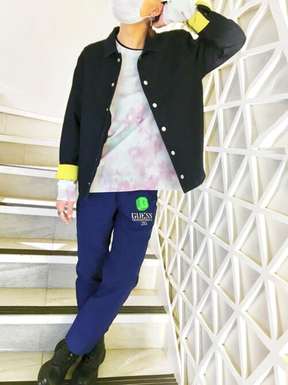 「スウェットパンツ、キャップ、タイダイ柄、休日コーデ、タイダイ、guess、ライブコーデ、GENERATIONS、guess渋谷」｜「GuessのBenjamin Tie-Dye Sweat（スウェット、その他）」を使った、GUESS JAPANさん（レディース・173cm）の春コーディネートの1枚目の写真