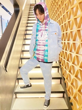 「タイダイ」｜GUESS JAPANさん（メンズ・182cm）の夏コーディネート