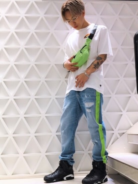 「ネオンイエロー」｜GUESS JAPANさん（メンズ・170cm）の夏コーディネート