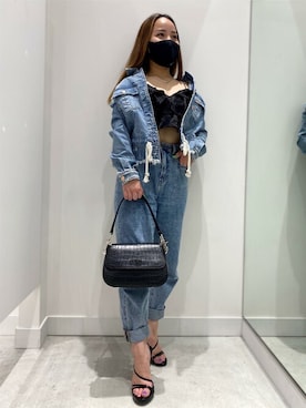「Guess Jeans 」｜「アイテム（デニムジャケット）」を使った、GUESS JAPANさん（レディース・151cm）の秋コーディネート