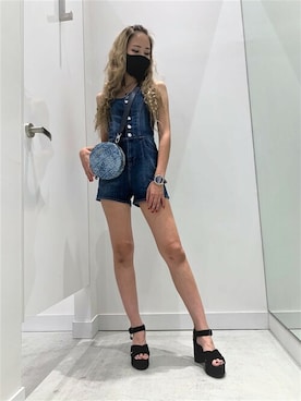 「Guess Jeans 」｜「アイテム（オールインワン・サロペット）」を使った、GUESS JAPANさん（レディース・156cm）の秋コーディネート