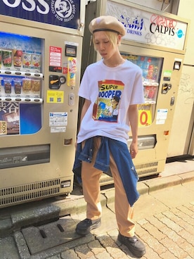 「グラフィックＴ」｜「アイテム（ハンチング/ベレー帽）」を使った、GUESS JAPANさん（メンズ・173cm）の秋コーディネート