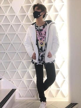 「黒スキニー」｜「アイテム（その他アウター）」を使った、GUESS JAPANさん（メンズ・175cm）の秋コーディネート