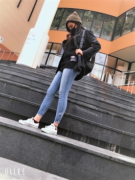 「Guess（ゲス）のアイテム（帽子）」を使った、GUESS JAPANさん（レディース・158cm）の冬コーディネート