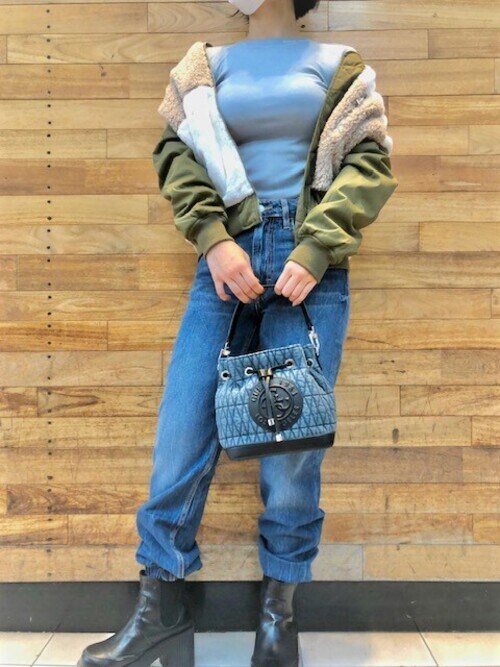 GUESS JAPAN(GUESS JAPAN)｜GuessのTシャツ/カットソーを使った