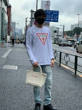 「Guess（ゲス）のアイテム（トートバッグ）」を使った、GUESS JAPANさん（メンズ・179cm）の夏コーディネート