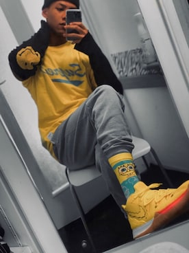 ソックス 靴下を使った スポンジボブ のメンズ人気ファッションコーディネート Wear