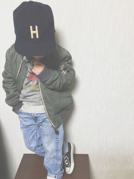 「GO TO HOLLYWOOD（ゴートゥーハリウッド）のアイテム（キャップ、ブラック系）」を使った、YAMORIさん（キッズ）の冬コーディネート