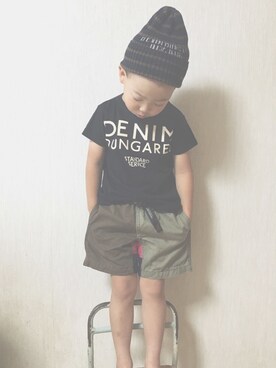「DENIM DUNGAREE（デニムダンガリー）のアイテム（ニットキャップ/ビーニー、ブラック系）」を使った、YAMORIさん（キッズ）の夏コーディネート