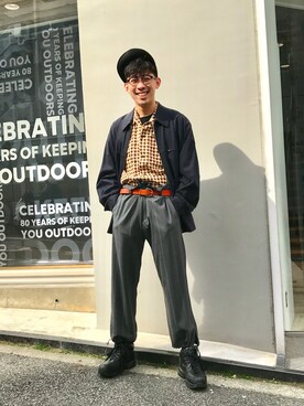 「CLASS（クラス）のアイテム（パンツ）」を使った、テンチュー竹内健さん（メンズ・177cm）の春コーディネート