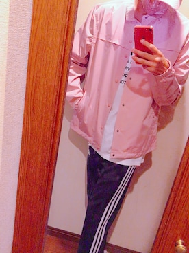 「アイテム（ステンカラーコート、ピンク系）」を使った、DKさん（メンズ・177cm）の秋コーディネート