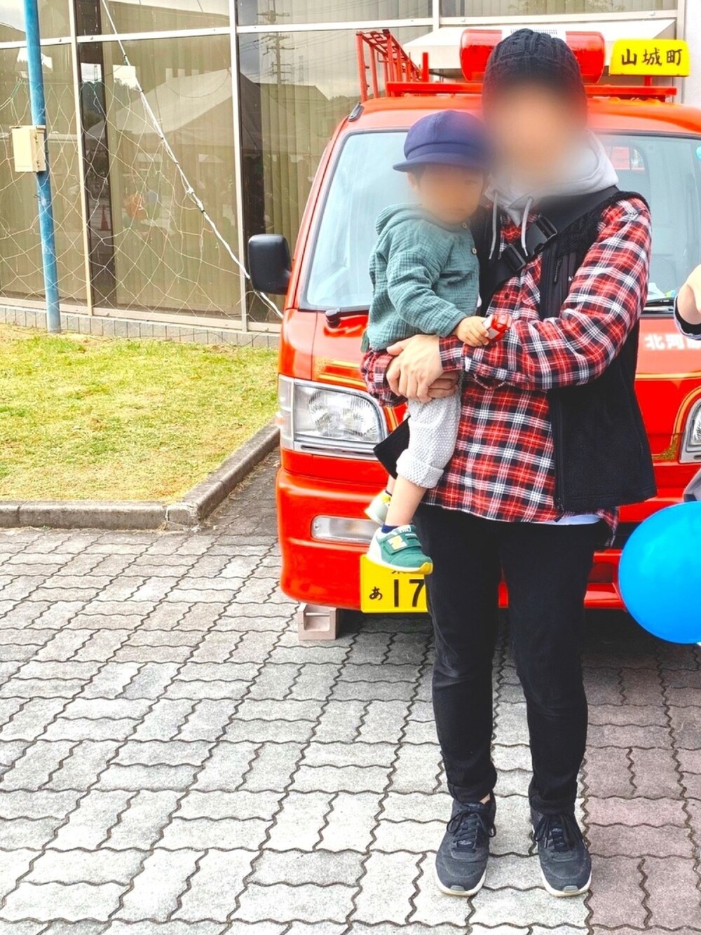 「秋冬コーデ、シンプル、カジュアル、NIKE、大人カジュアル、おやこコーデ、アウトドアスタイル、エアマックス」｜「no brandのアイテム（ニットキャップ/ビーニー、ブラック系）」を使った、takeさん（メンズ・175cm）の秋コーディネートの1枚目の写真