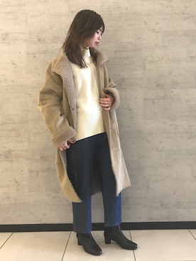 「白ニット」｜「アイテム（ムートンコート）」を使った、りりこさん（レディース・155cm）の冬コーディネート