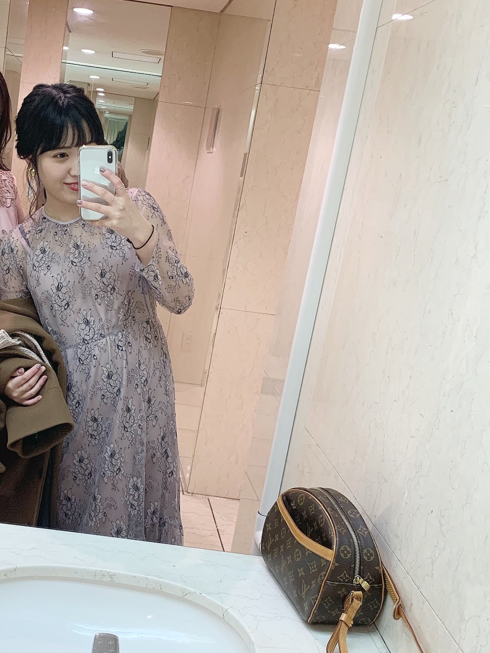 「同窓会、二次会」｜「kaeneのアイテム（ドレス、ピンク系）」を使った、🐻mana🐻さん（レディース・153cm）の冬コーディネートの1枚目の写真