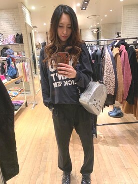 「アイテム（バックパック/リュック、シルバー系）」を使った、kanaさん（レディース・172cm）の秋コーディネート