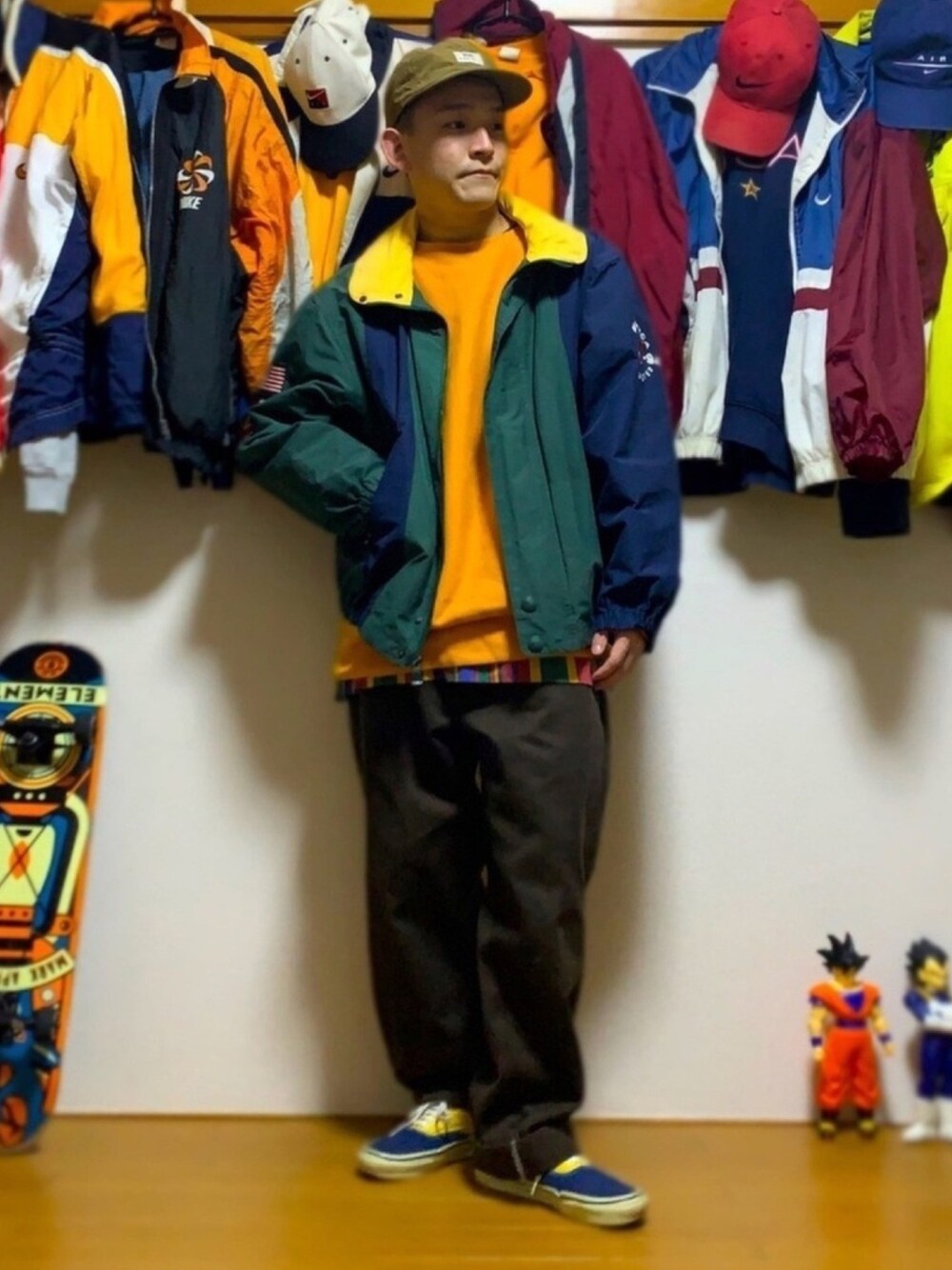 「nautica、ノーティカ、Champion、Dickies、ディッキーズ(Dickies)、バンズ、スニーカー、スケータースタイル、ストリート、セーリングジャケット」｜「VANSのアイテム（キャップ、ベージュ系）」を使った、Kosukeさん（メンズ・168cm）の冬コーディネートの1枚目の写真